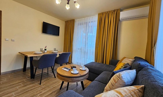Shiligarnika Apartment | Stylish Getaway in Kosara Bansko Near Ski Lift by Flat Mаnager