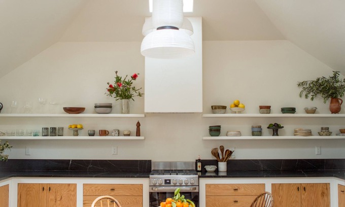 East San Roque Cottage | Stylish Guesthouse In A Convenient And Beautiful Santa Barbara Neighborhood