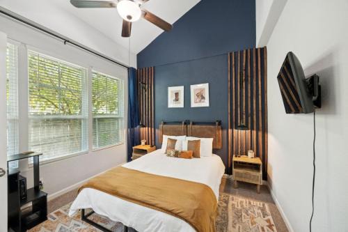 Oak Cliff House | Stylish Historic Home Near Bishop Arts 5 min