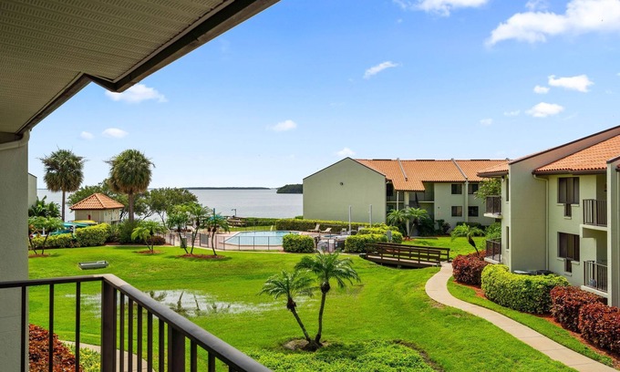 Tierra Verde Condo | Stylish Home w/View | Near Beach & Dining