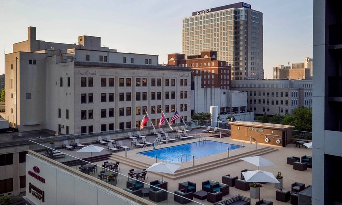 SoNo Apartment | Stylish Midtown Atlanta Studio | Free Breakfast + Seasonal Pool Access