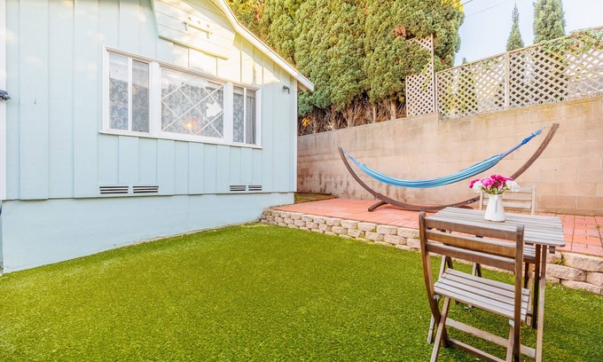 El Segundo Apartment | Stylish mini-studio close to LAX and the beach with AC