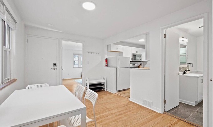 Pittsburgh Apartment | Stylish & Modern 2Bd Apt in Millvale/Lawrenceville