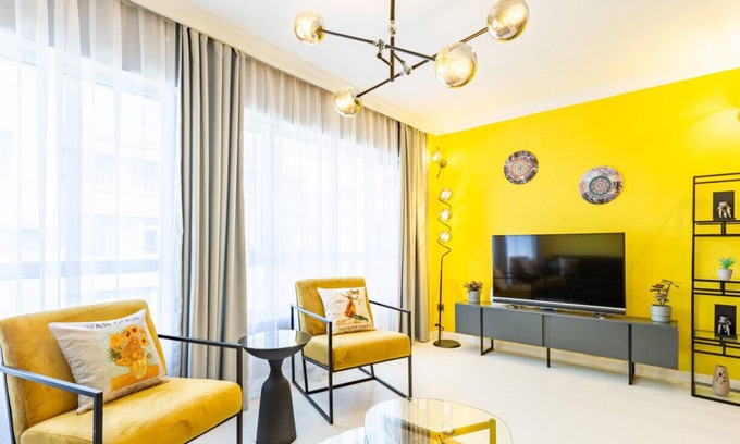 Osmanbey Apartment | Stylish, Modern Apartment on Rumeli, Nisantasi