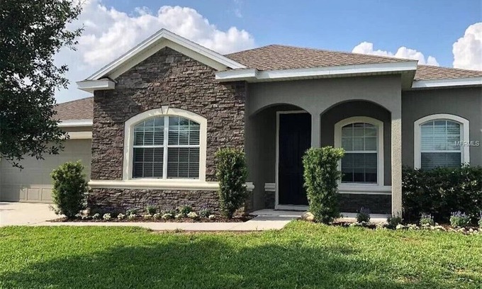 Apopka House | Stylish Modern Home in Quiet Neighborhood!