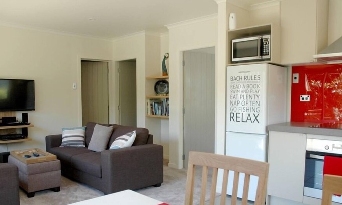 Lake Okareka House | Stylish + Modern - Lake Okareka