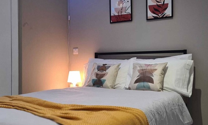 Burnley Apartment | Stylish & modern studio in Burnley