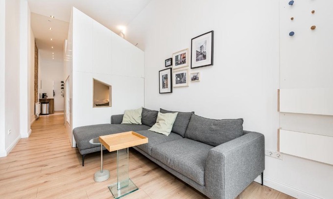 Mitte Apartment | Stylish New Cube Loft II by Berlin-Wall-Apartments
