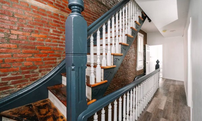 South Oakland House | Stylish Oakland Stay for Business & Leisure Private Suites + Shared Common Areas