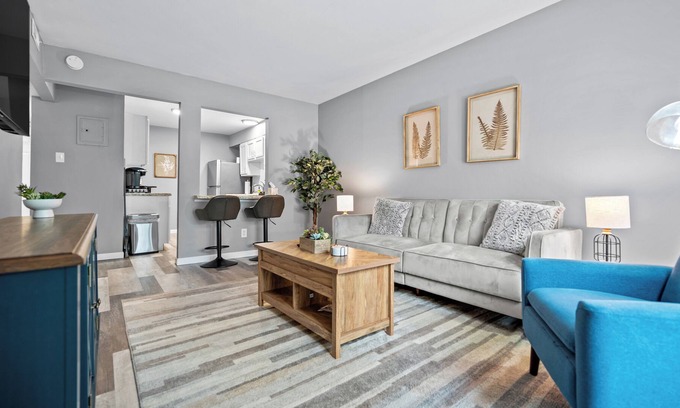 St. Charles Historic District Apartment | Stylish One-Bedroom Getaway Steps from Main Street
