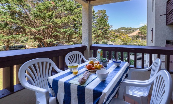 Le Penon Apartment | Stylish Seaside Apt Near Beach & Market, Newly Renovated, Parking & WIFI Included