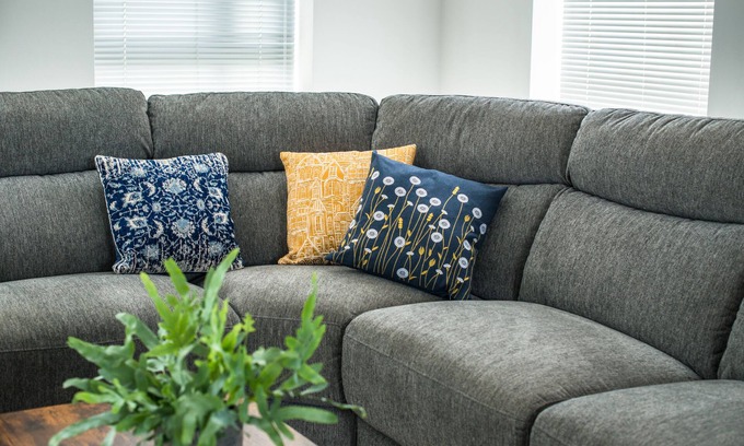 Cambridge Apartment | Stylish spacious 2-bedroom apartment furnished to a high standard.