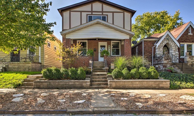 St. Louis House | Stylish St. Louis Retreat w/ Great Location!