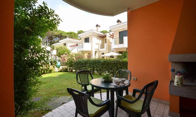 Bibione Pineda Apartment | Stylish Stay in a Poolside Residence