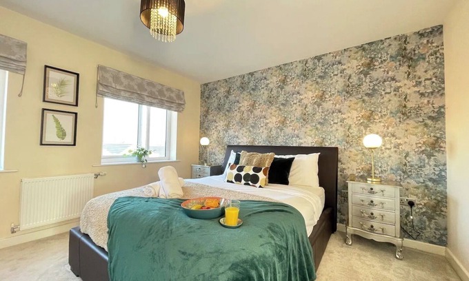 Salford House | Stylish Stay in Vibrant Salford, Manchester!