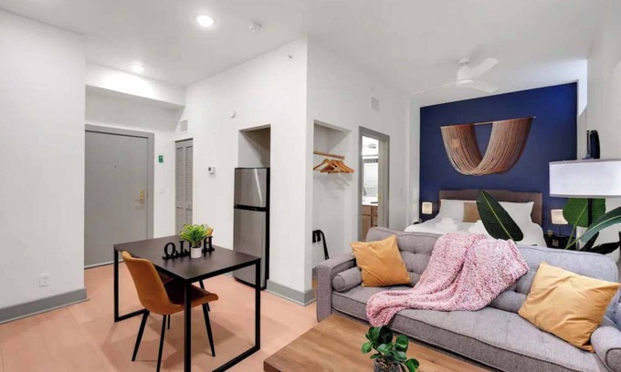 Downtown Louisville Apartment | Stylish Studio w/Free Parking | Medical District
