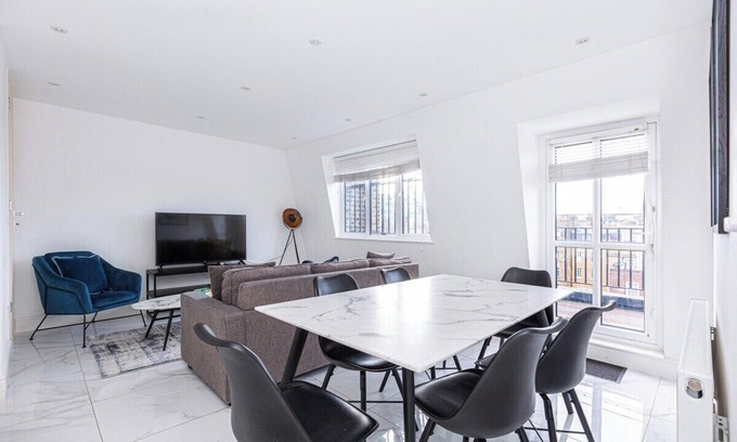 Marylebone Apartment | Stylish Three-Bed Flat in Marylebone