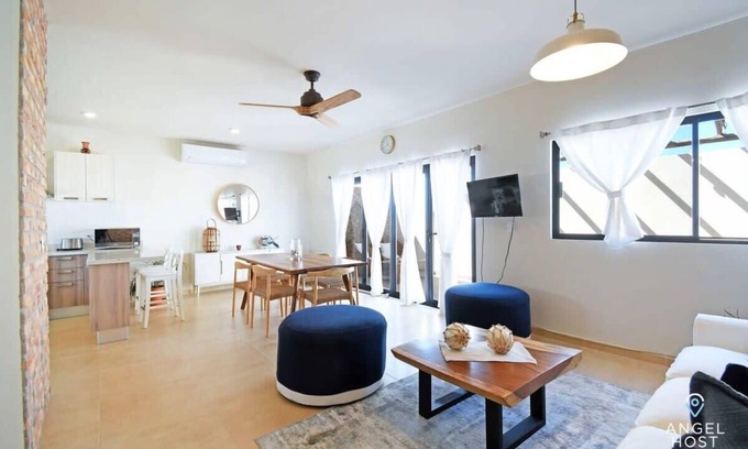 La Paz Apartment | Stylish Townhome Private Patio Parking Pool Onsite