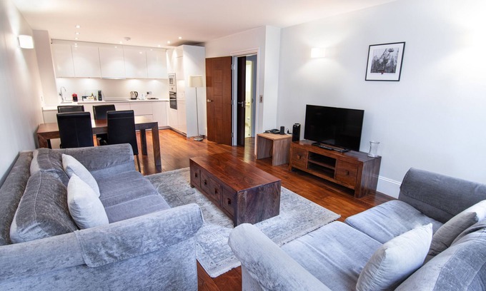 Bloomsbury Apartment | Stylish two bedroom apartment with sofa bed