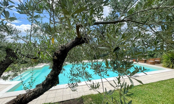 Pietrauta Villa | stylish villa near Bevagna and Montefalco with sensational views and pool