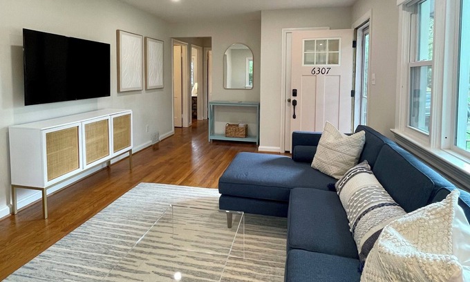 Three Chopt House | Stylish Westhampton Abode