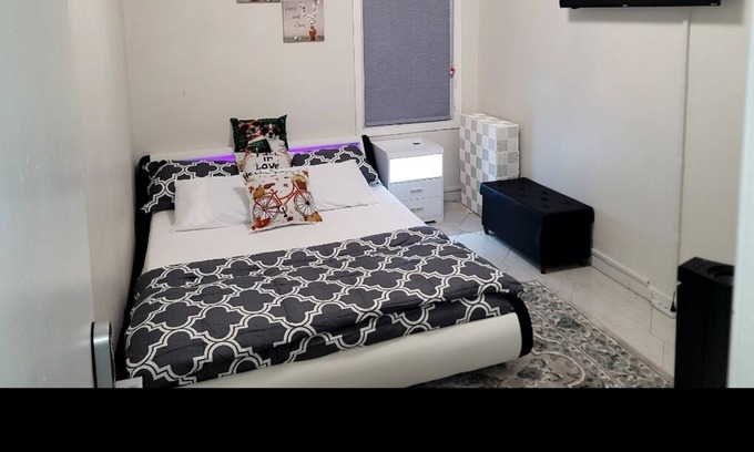 Canarsie Apartment | Stylishly furnished 2 bedroom in Brooklyn NY