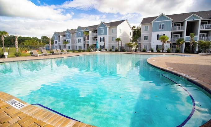 Port Wentworth Apartment | Stylist 2-bedroom apartment with AC, fitness room in awesome Port Wentworth