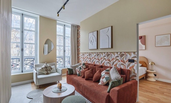 Arsenal Apartment | Sublime apartment located in the Center of Paris “Le Marais” district