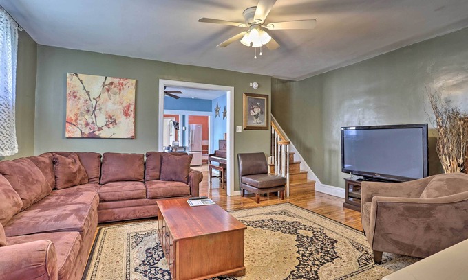 Lansdowne House | Suburban Home w/Backyard Patio < 7 Miles to Dtwn!
