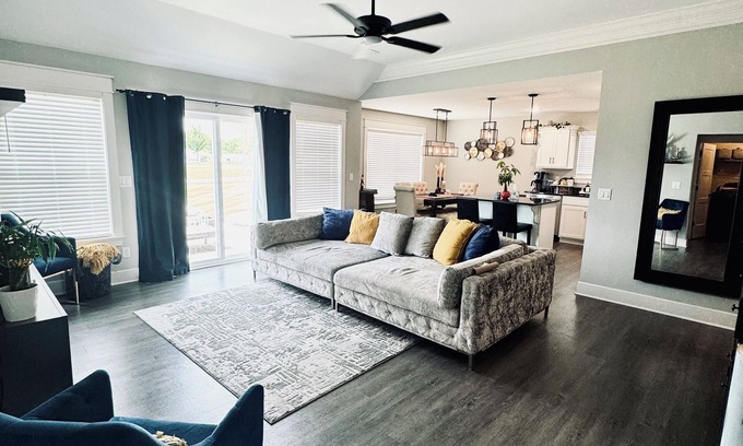 Jeffersonville House | Suburban Serenity Retreat