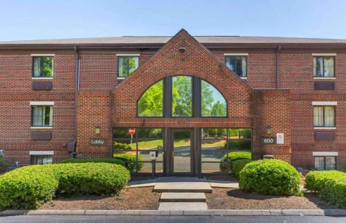 Cary Hotel | Suburban Studios-Cary