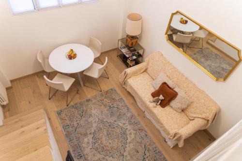 Gorla Apartment | !Subway to Duomo! Modern loft with AC and free wifi