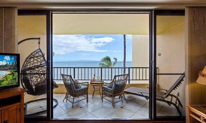 Kihei Apartment | Sugar Beach Resort 518- Updated oceanfront gem at Sugar Beach Resort