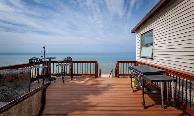 White River Township House | Sugar Sands Cottage - Lake Michigan