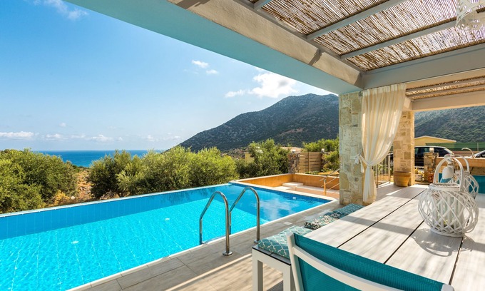 Bali Villa | Sugar Villa, an exquisite summer retreat with spa whirlpool & sea views