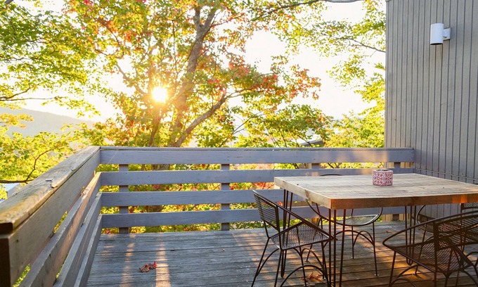 Warren Condo | Sugarbush Gem: Modern Ski Retreat near Slopes
