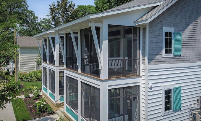 Saugatuck Apartment | Suite #3, The Peony @ Porches On Mason - Prime downtown location.