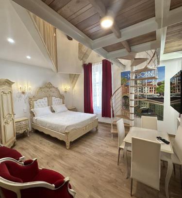 Centre Historique Apartment | Suite a Mezzanine dans l'Église du Couvent