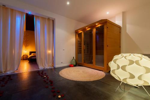 Montchapet Apartment | Suite and Spa 21