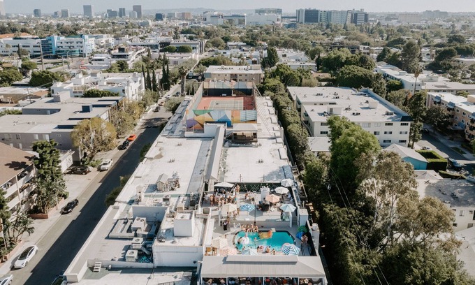 Tri-West House | Suite + Balcony | Pool + Cabana | Bikes | Tennis