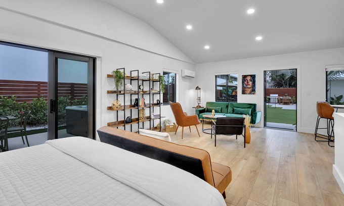 Flagler Village Condo | Suite in Urban Retreat | Freedom House Seven