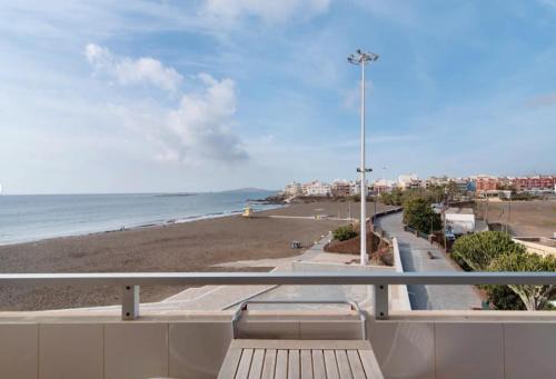 Melenara Apartment | SUITE PLAYA Y MAR - sea view, wifi and AC