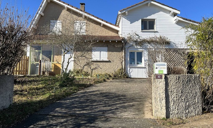 Maringes Bed & Breakfast | Suite with 3 comfortable bedrooms and large bathroom