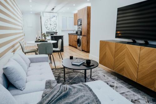 Las Campas y San Claudio Apartment | Suite85, Exclusivo Apartamento de Lujo en Oviedo