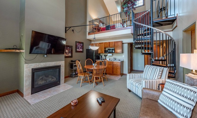 Thayerville Apartment | Suites at Silver Tree B203: One Bedroom & Loft Lake View Suite at Lakefront Hote
