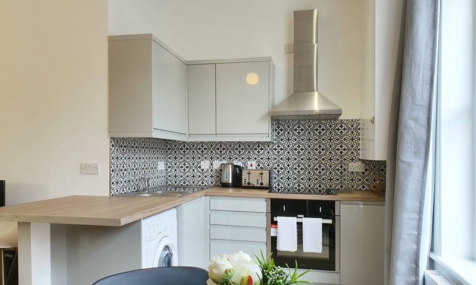 Chatham Apartment | Suites by Rehoboth ★ Medway Island ★ Chatham Kent