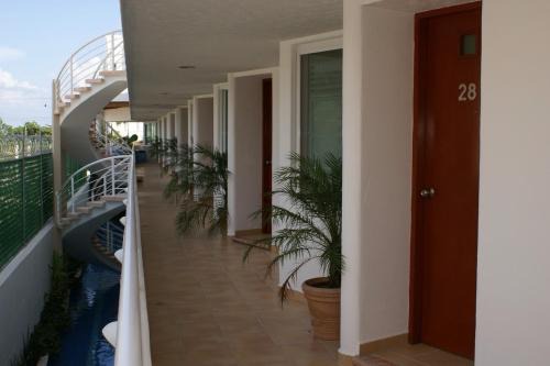 Alfredo V. Bonfil Apartment | Suites Moon River