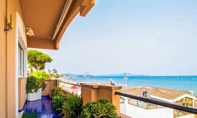 Formia Apartment | Sul mare by Interhome