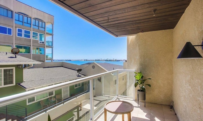 Crown Point Condo | Summer at MissionBayHideaway-beach+parking
