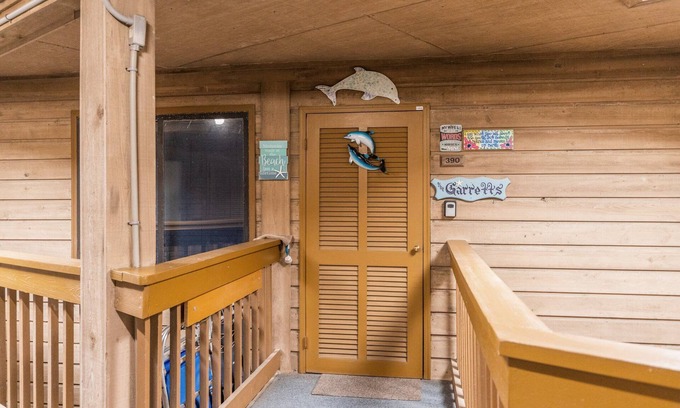 Morehead City Condo | SUMMER DEAL! PRICE DROP ON THIS GORGEOUS CONDO! ENJOY ALL THE AMENITIES!